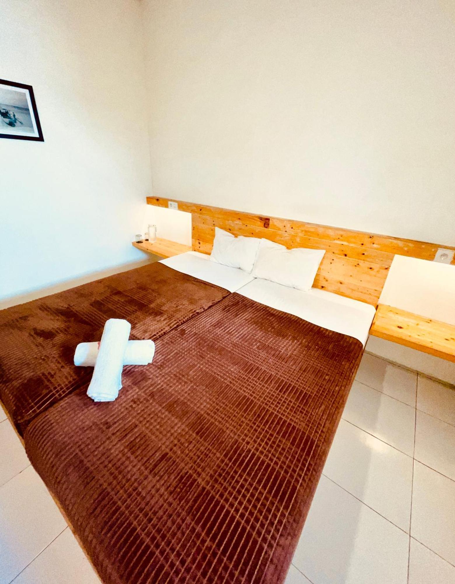 Tanawu Airport Hotel Lombok Прая Екстериор снимка