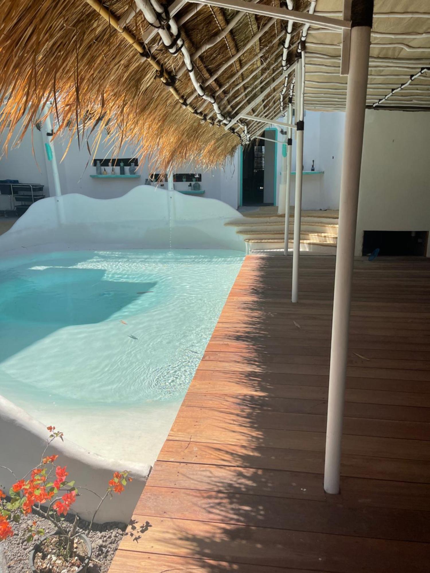 Tanawu Airport Hotel Lombok Прая Екстериор снимка