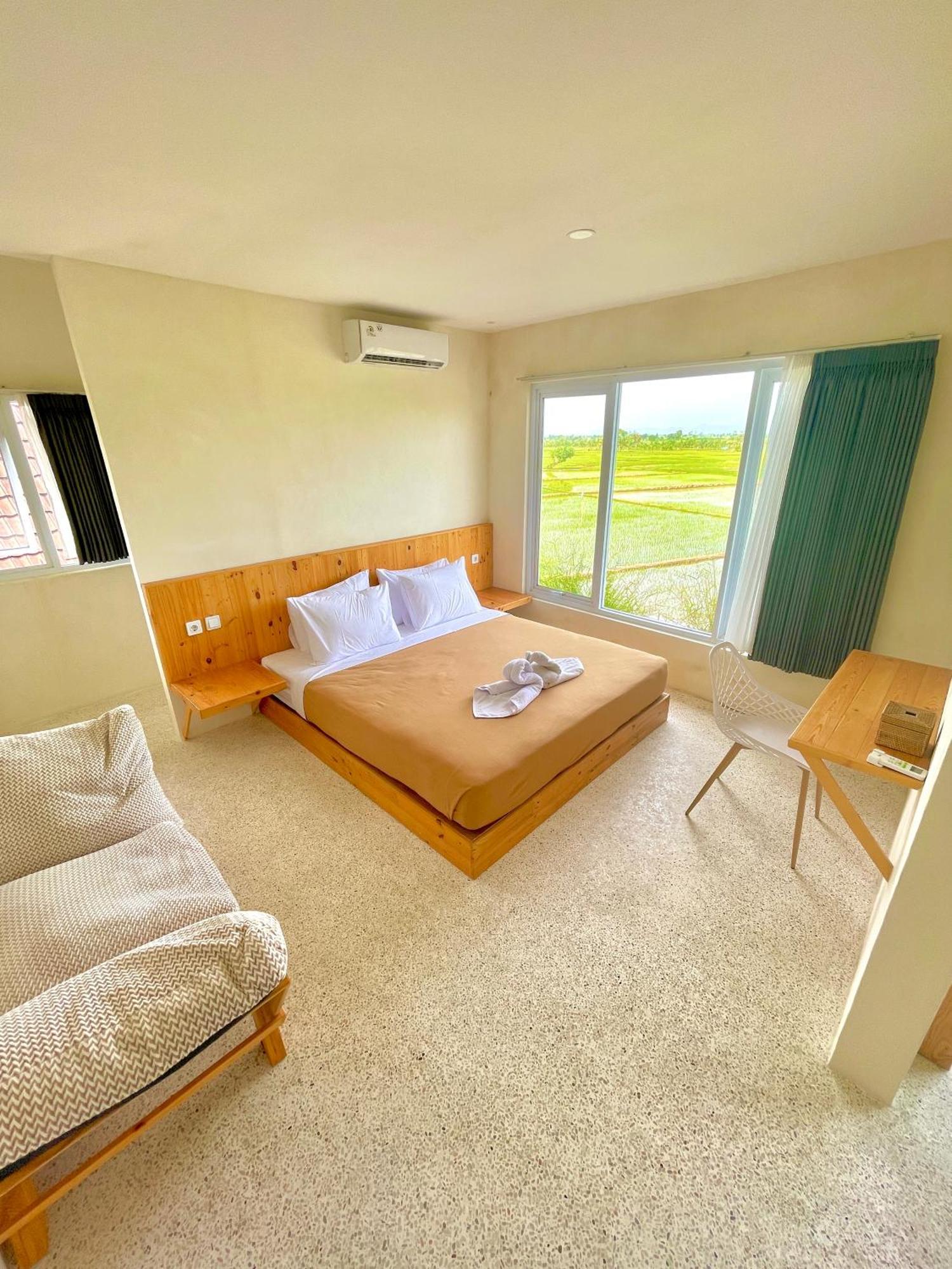Tanawu Airport Hotel Lombok Прая Екстериор снимка